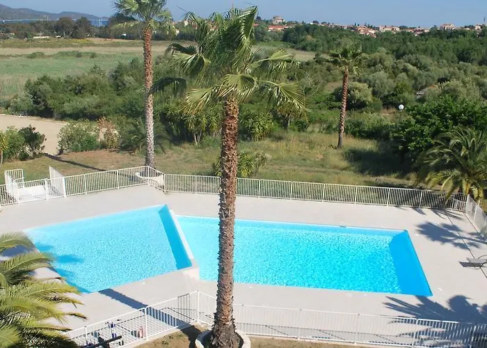Apartahotel Adonis Florent Saint-Florent (Corsica)